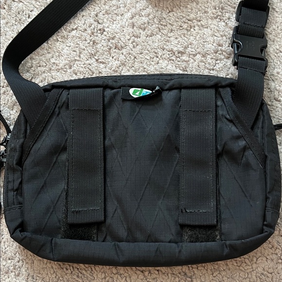 Supreme Shoulder Bag from the Fall/Winter 2018 Collection - Picture 3 of 13